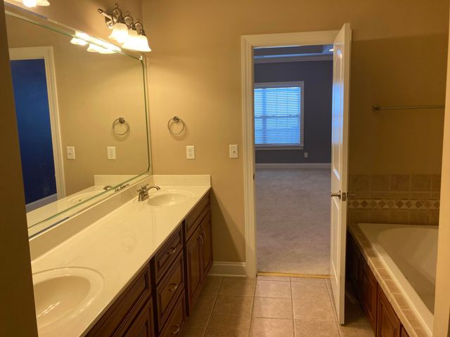 1005 Grey Oaks Lane, Chattanooga, TN 37421