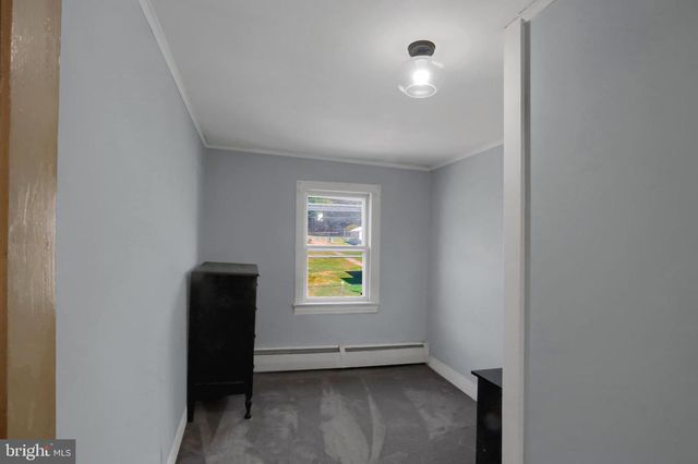 211 OAK ST, Lykens, PA 17048