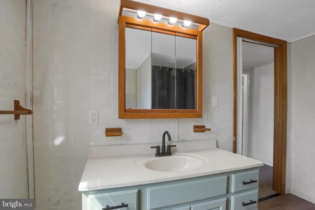 211 OAK ST, Lykens, PA 17048