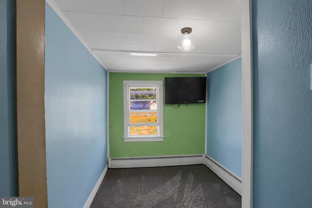 211 OAK ST, Lykens, PA 17048