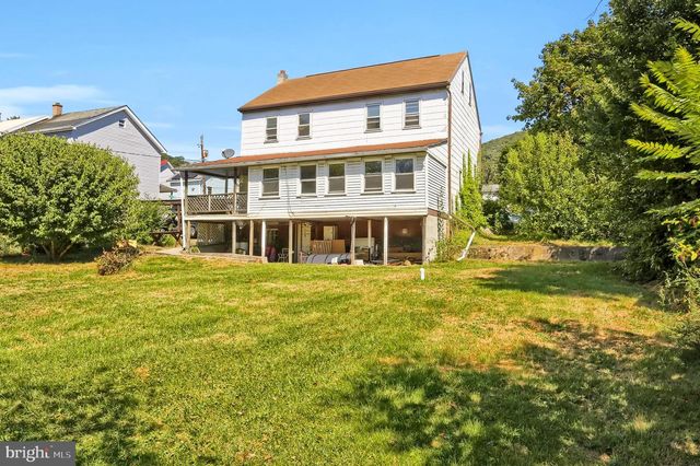 211 OAK ST, Lykens, PA 17048