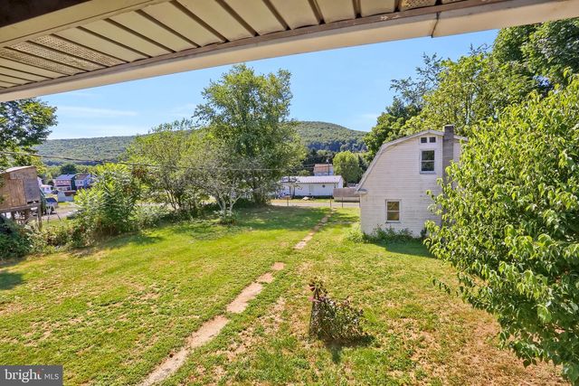 211 OAK ST, Lykens, PA 17048