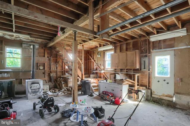 211 OAK ST, Lykens, PA 17048