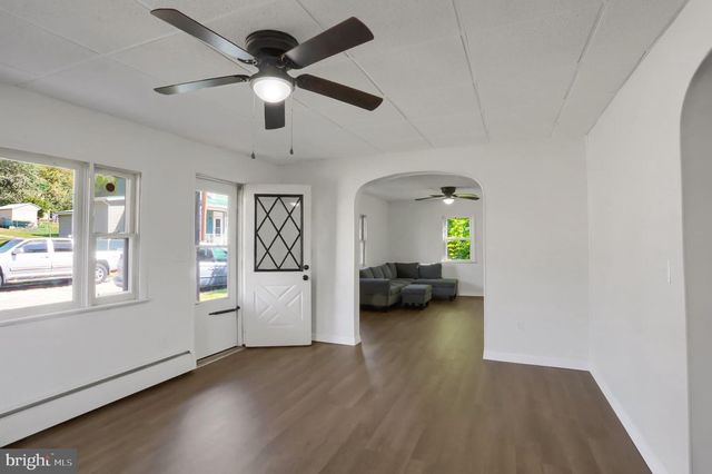 211 OAK ST, Lykens, PA 17048