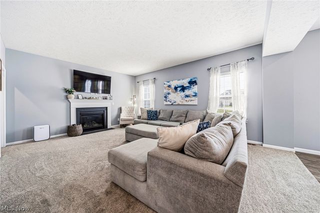 2069 Canterbury Drive, Willoughby, OH 44094