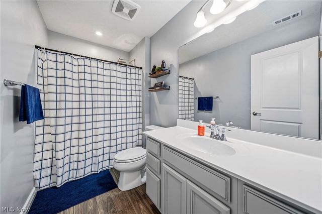 2069 Canterbury Drive, Willoughby, OH 44094