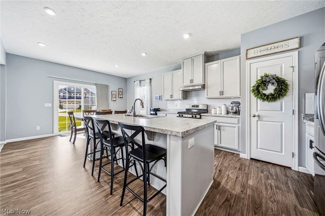 2069 Canterbury Drive, Willoughby, OH 44094