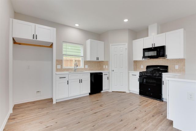 8202 Homewood Road A, Houston, TX 77028