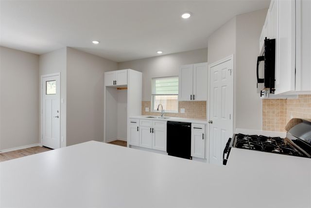 8202 Homewood Road A, Houston, TX 77028