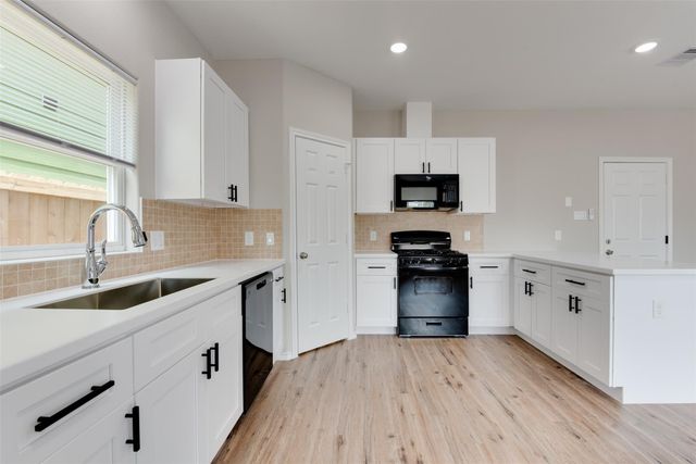 8202 Homewood Road A, Houston, TX 77028