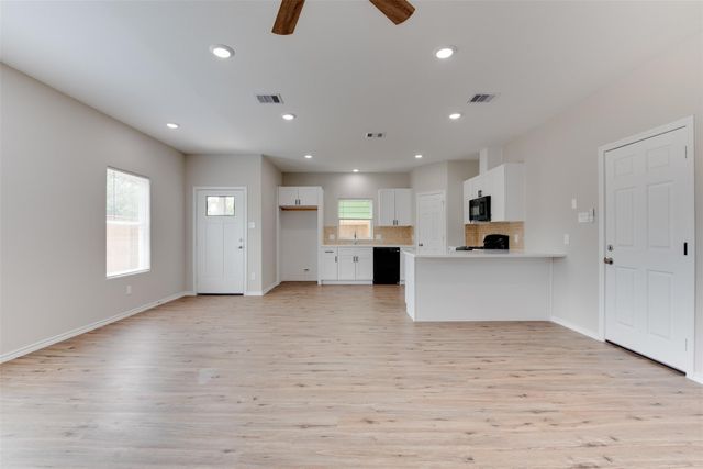 8202 Homewood Road A, Houston, TX 77028