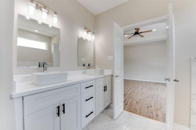 8202 Homewood Road A, Houston, TX 77028