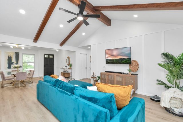 2718 Lazy Spring Drive, Houston, TX 77080