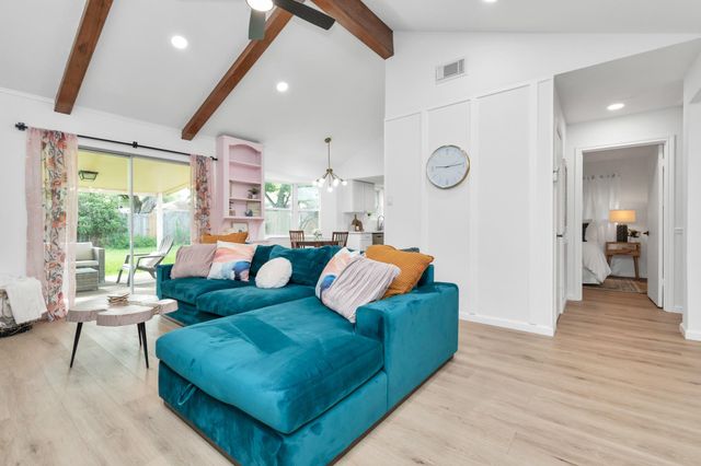 2718 Lazy Spring Drive, Houston, TX 77080