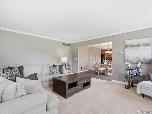 23621 Crescent Ridge Drive, New Boston, MI 48164