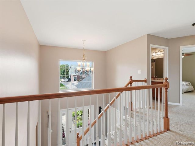 23621 Crescent Ridge Drive, New Boston, MI 48164