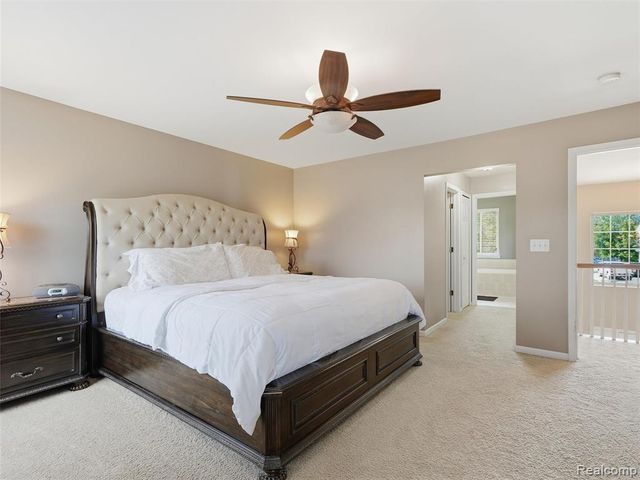 23621 Crescent Ridge Drive, New Boston, MI 48164