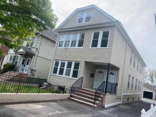 944 Madison Ave, Elizabeth City, NJ 07201