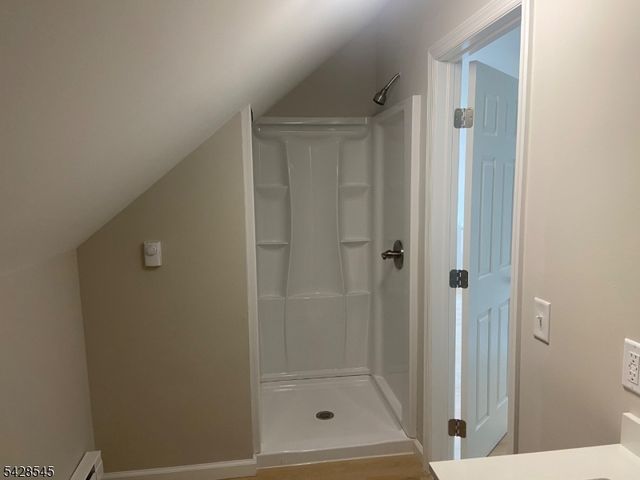 944 Madison Ave, Elizabeth City, NJ 07201