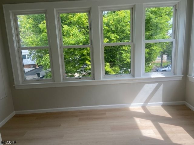 944 Madison Ave, Elizabeth City, NJ 07201