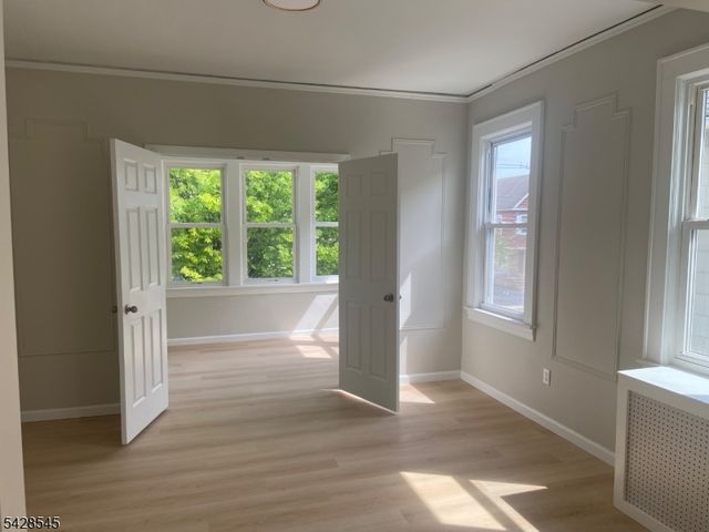944 Madison Ave, Elizabeth City, NJ 07201