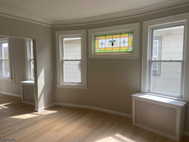 944 Madison Ave, Elizabeth City, NJ 07201