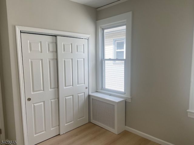 944 Madison Ave, Elizabeth City, NJ 07201