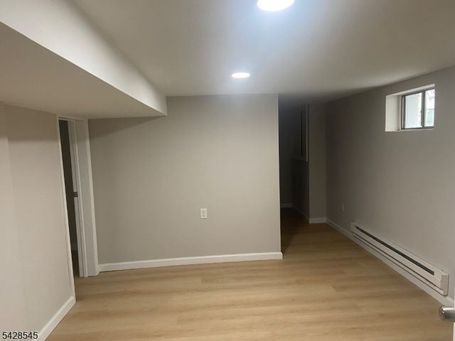 944 Madison Ave, Elizabeth City, NJ 07201