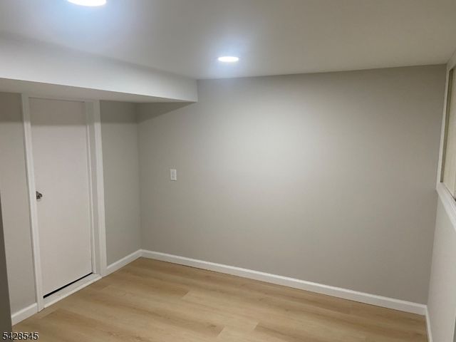 944 Madison Ave, Elizabeth City, NJ 07201