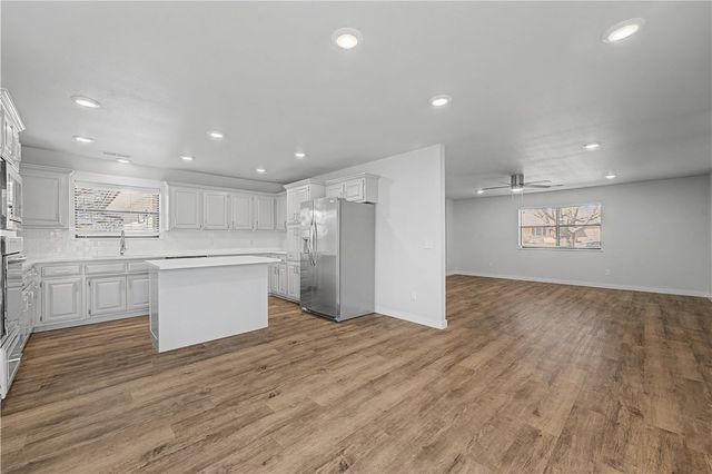 1906 SE Taylor Street, Bentonville, AR 72712