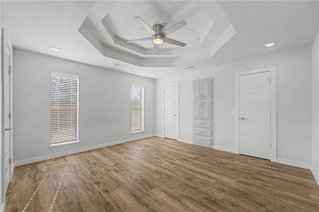 1906 SE Taylor Street, Bentonville, AR 72712