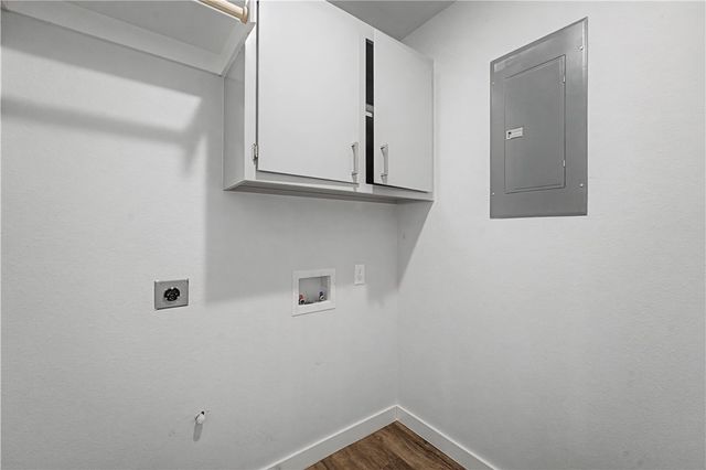 1906 SE Taylor Street, Bentonville, AR 72712