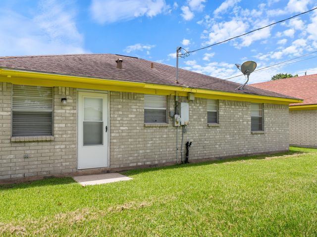 314 Rorem Avenue, Palacios, TX 77465