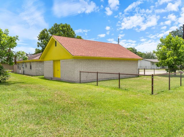 314 Rorem Avenue, Palacios, TX 77465
