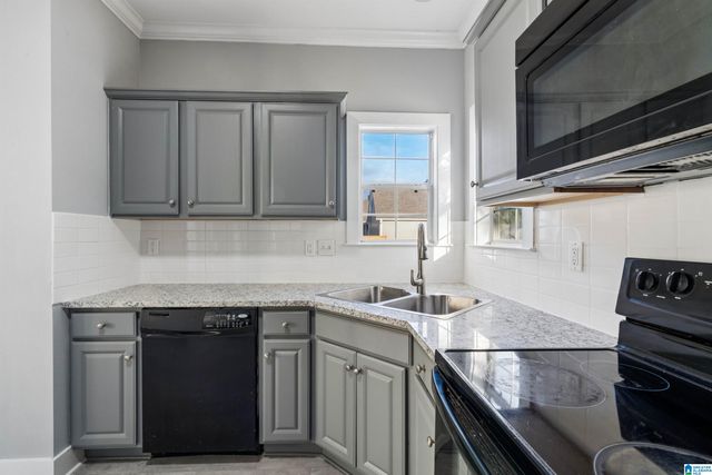 1035 KELLY CREEK WAY, Moody, AL 35004