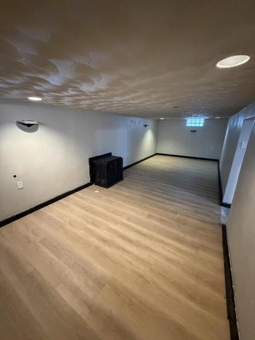 4334 W Eggert PLACE, Milwaukee, WI 53218