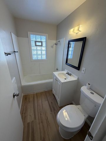 4334 W Eggert PLACE, Milwaukee, WI 53218