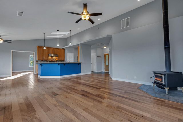 13303 Intermountain Road, Redding, CA 96003