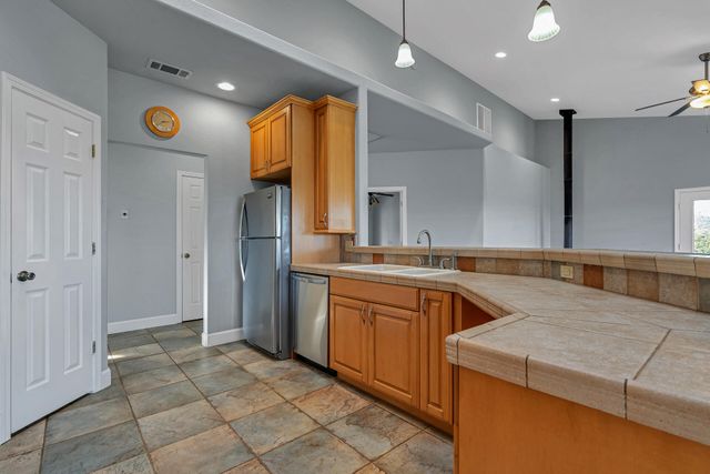 13303 Intermountain Road, Redding, CA 96003