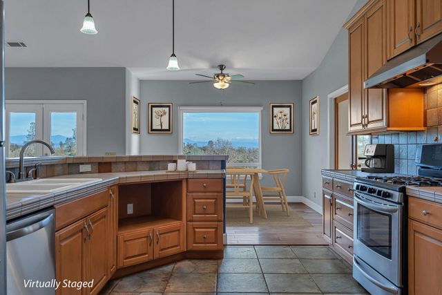 13303 Intermountain Road, Redding, CA 96003