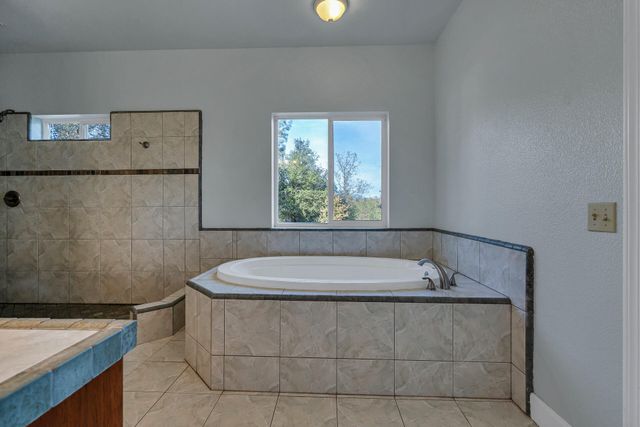 13303 Intermountain Road, Redding, CA 96003