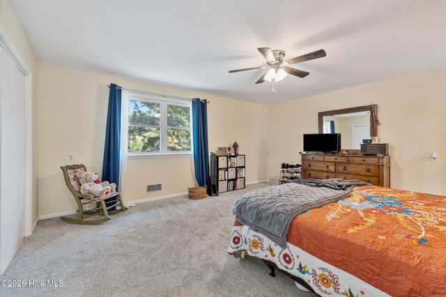 190 Sleepy Creek Drive, Dudley, NC 28333