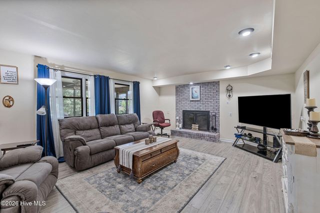 190 Sleepy Creek Drive, Dudley, NC 28333