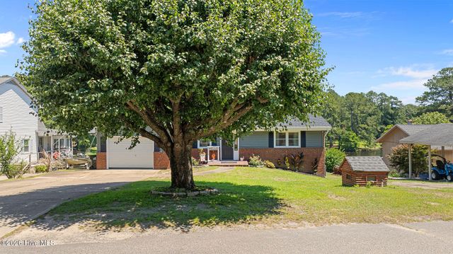 190 Sleepy Creek Drive, Dudley, NC 28333