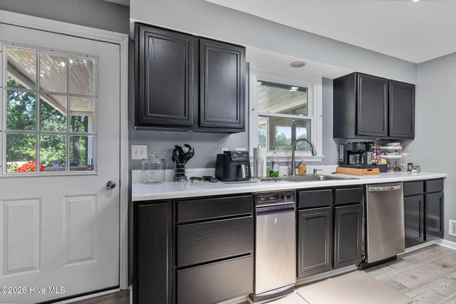 190 Sleepy Creek Drive, Dudley, NC 28333