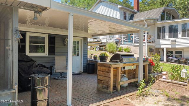 190 Sleepy Creek Drive, Dudley, NC 28333