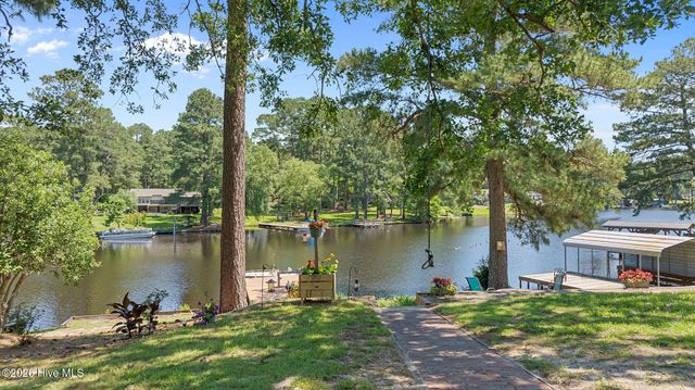 190 Sleepy Creek Drive, Dudley, NC 28333