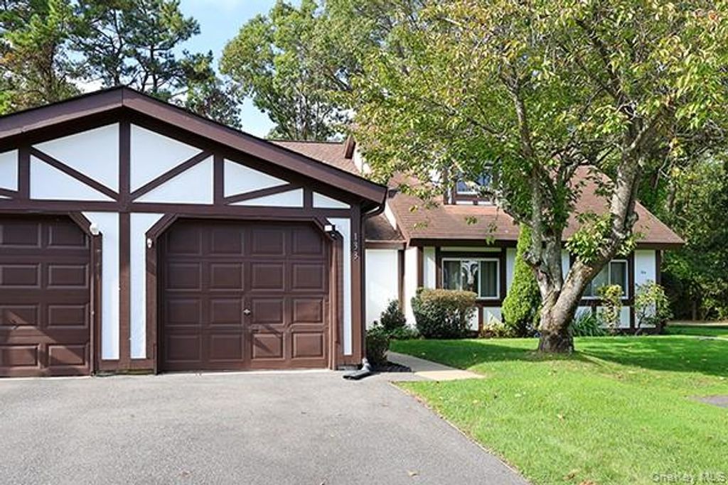 133 Fieldstone Court, Middle Island, NY 11953 — exterior