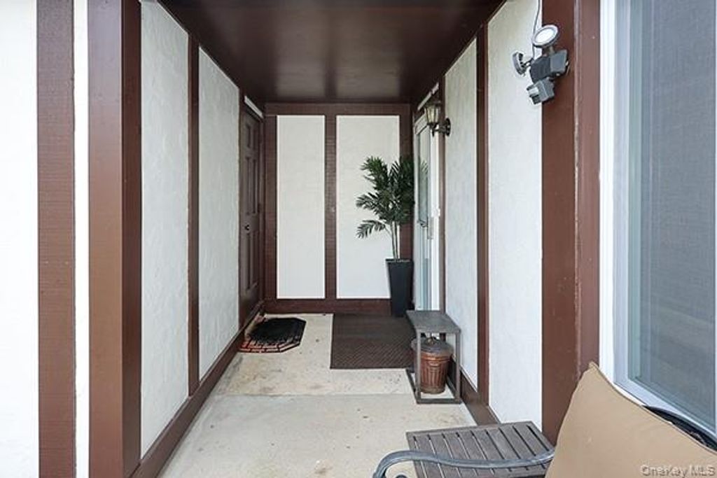 133 Fieldstone Court, Middle Island, NY 11953 — photo 5