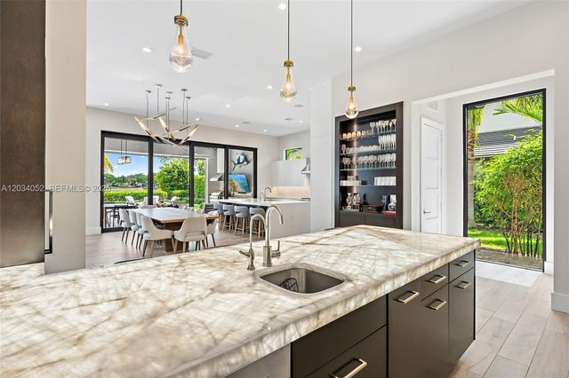 162 Commodore Drive, Jupiter, FL 33477